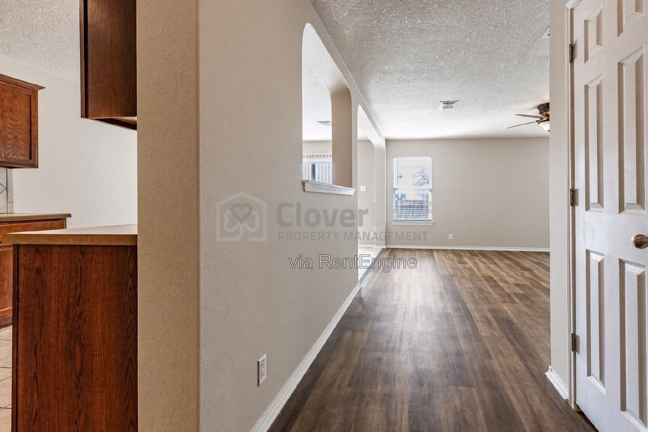 6538 Poseidon Way - Photo 7 of 30