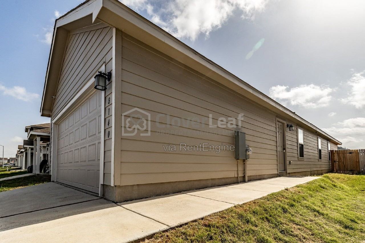 8140 Nube Medina - Photo 3 of 33