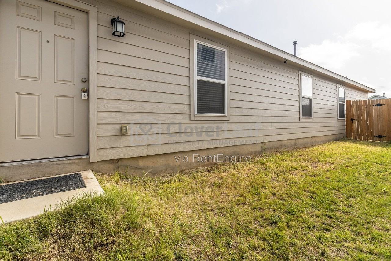 8140 Nube Medina - Photo 4 of 33