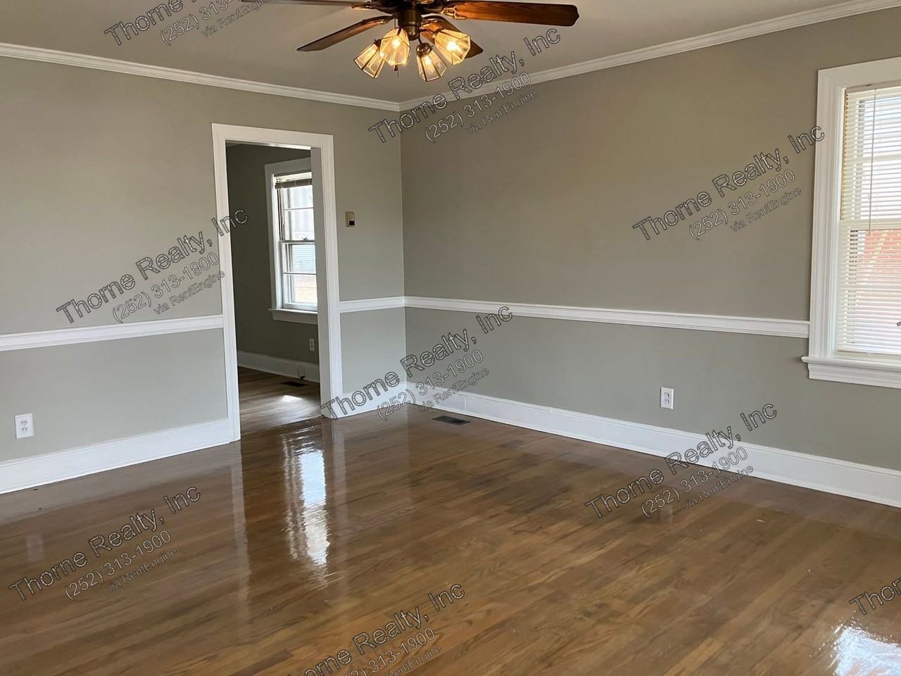 1009 Russell St - Photo 2 of 8
