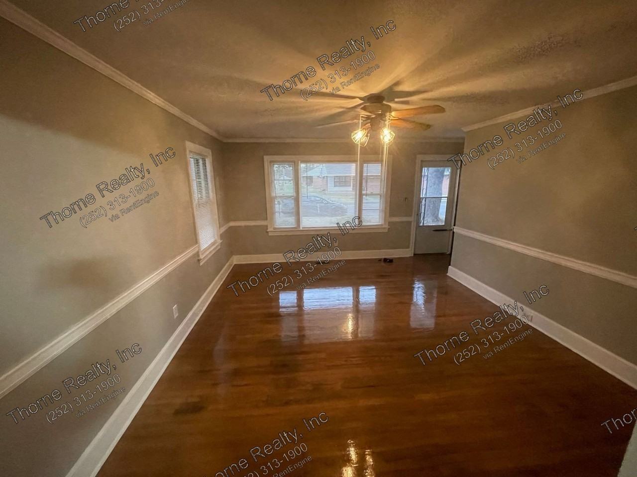 1009 Russell St - Photo 7 of 8