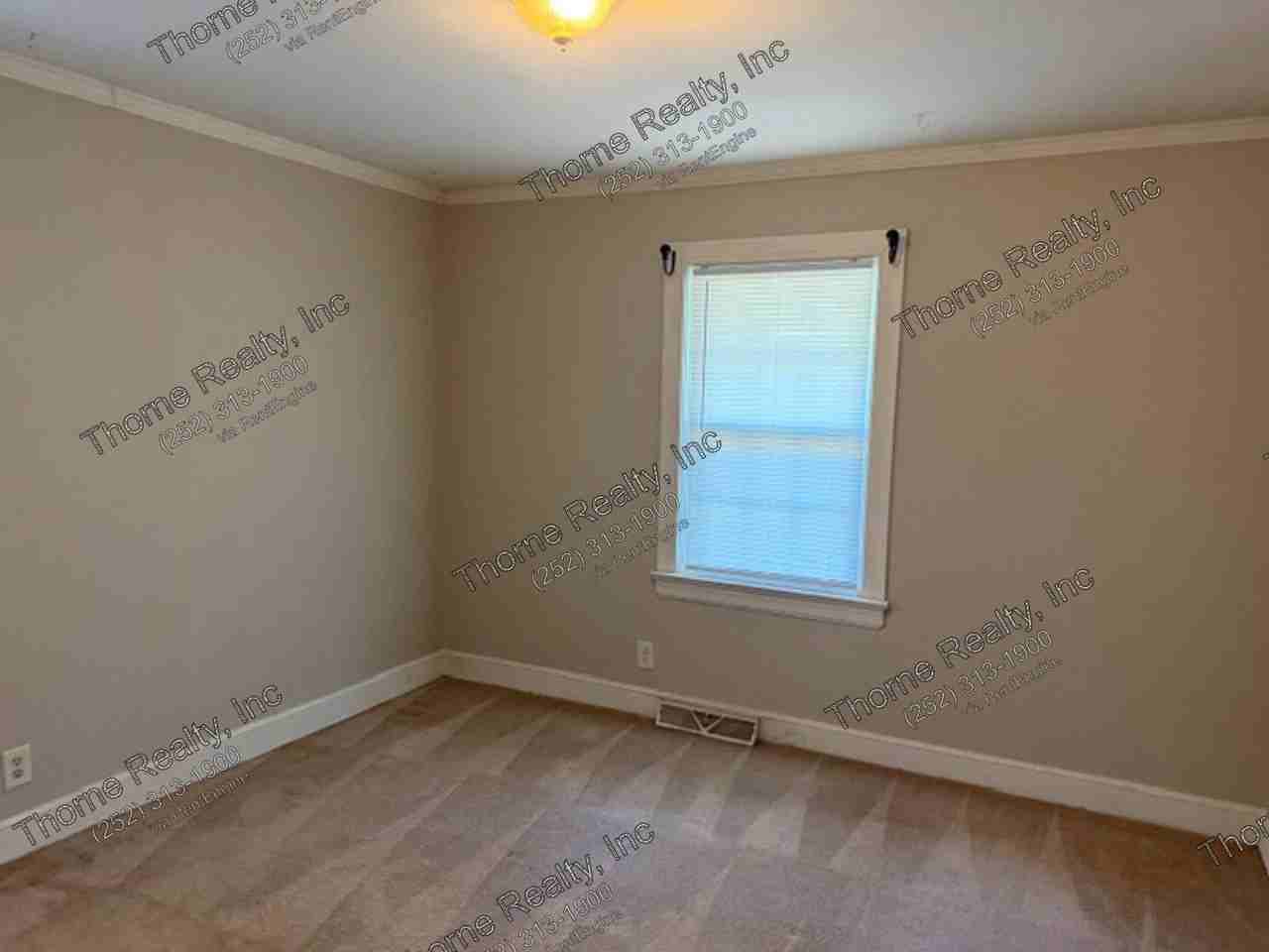 1737 Beverly Rd - Photo 3 of 7