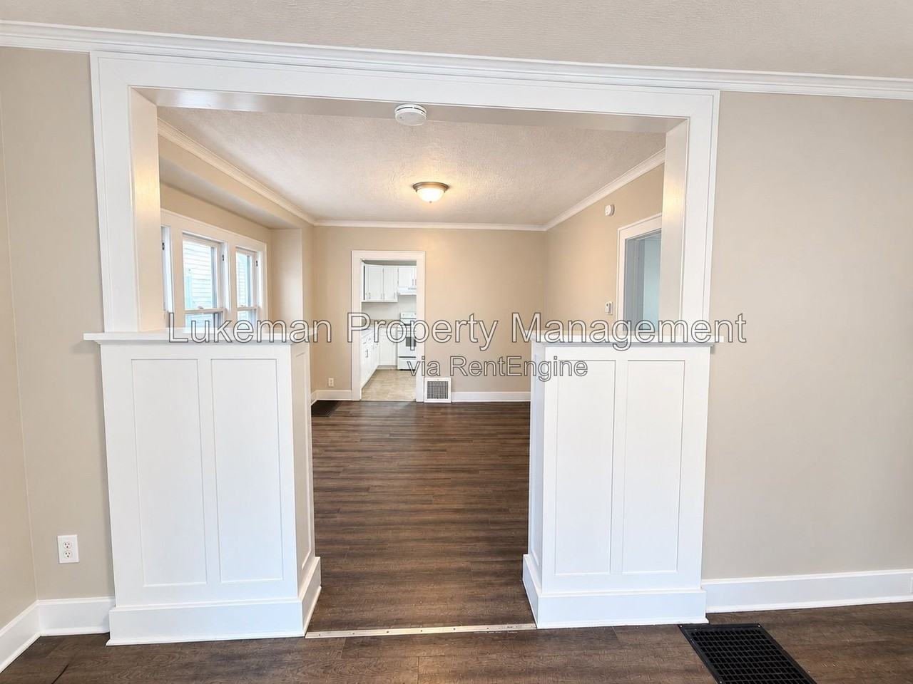 419 Locust St - Photo 2 of 13