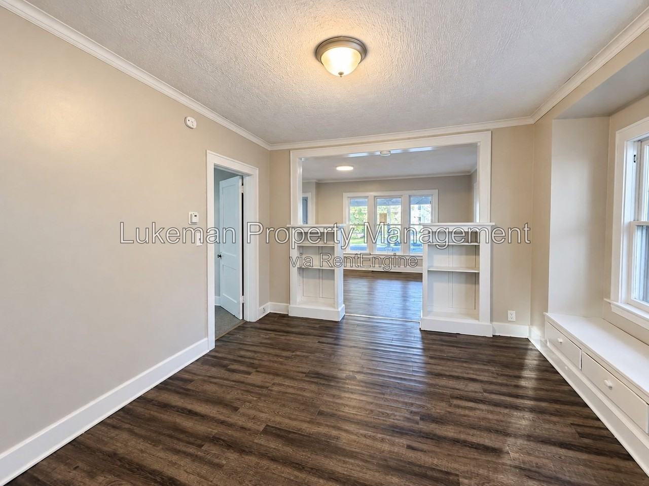 419 Locust St - Photo 3 of 13