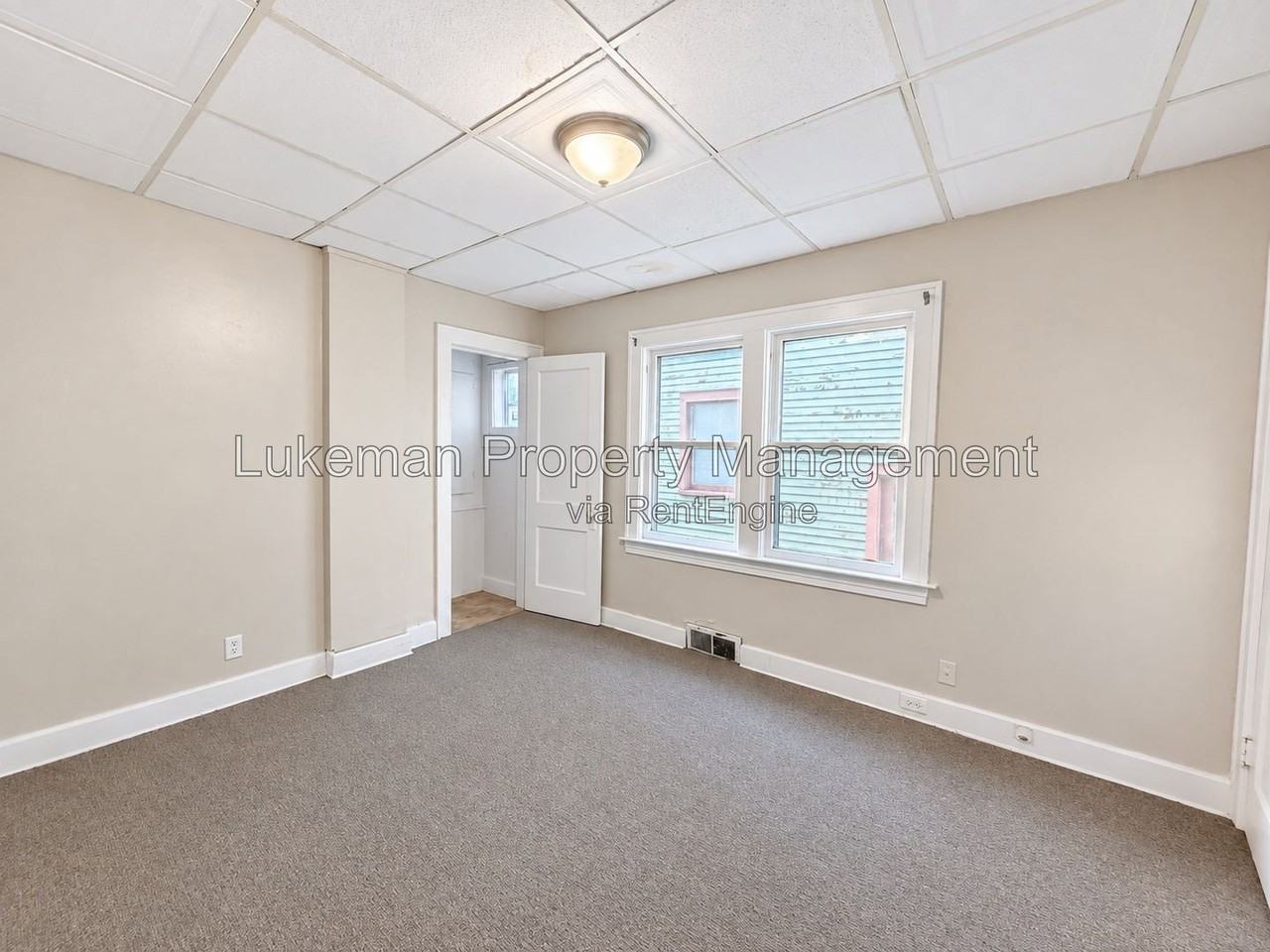 419 Locust St - Photo 6 of 13