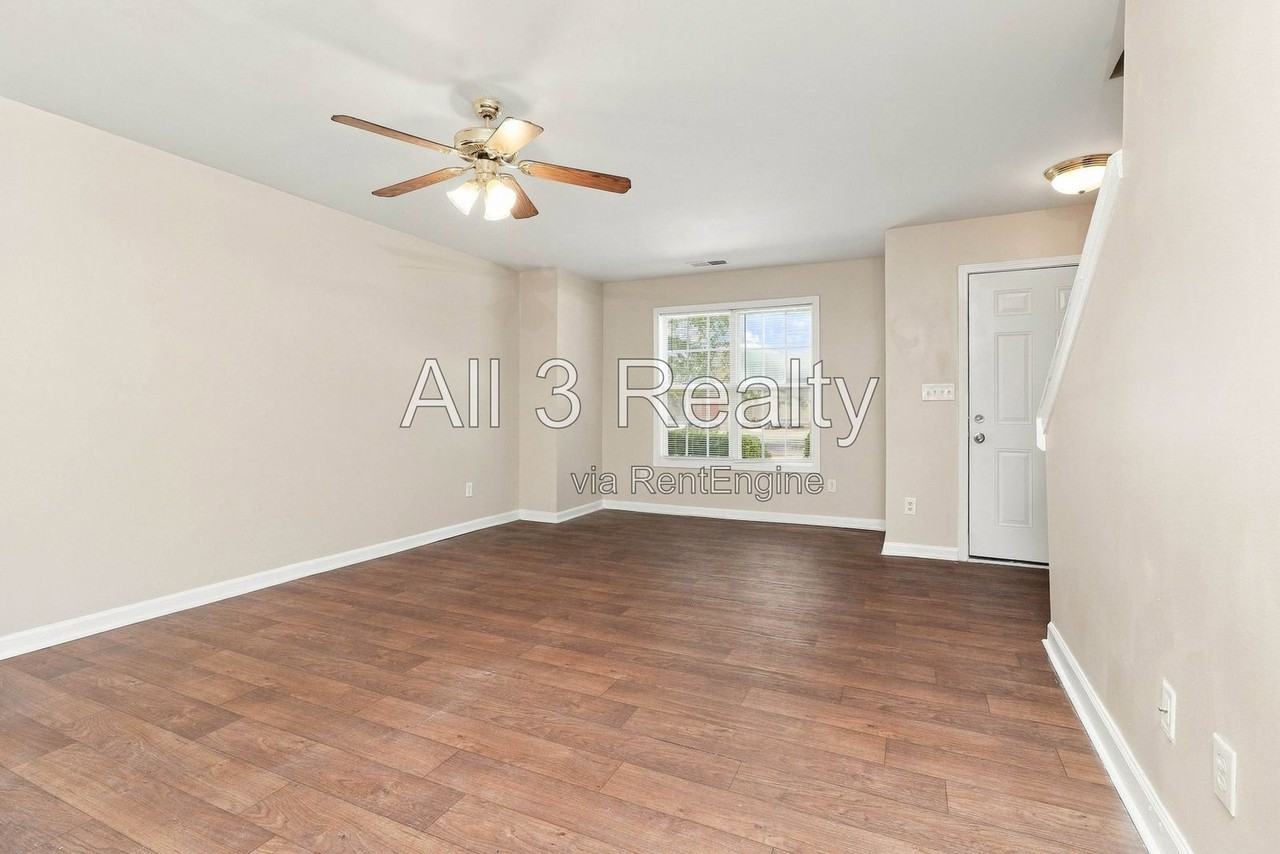 156 Hiram Ter - Photo 4 of 19