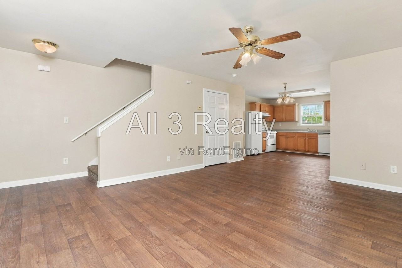 156 Hiram Ter - Photo 7 of 19