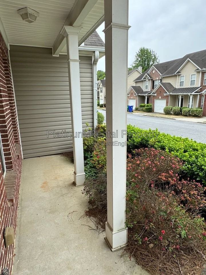 2611 Avery Park Cir - Photo 3 of 33