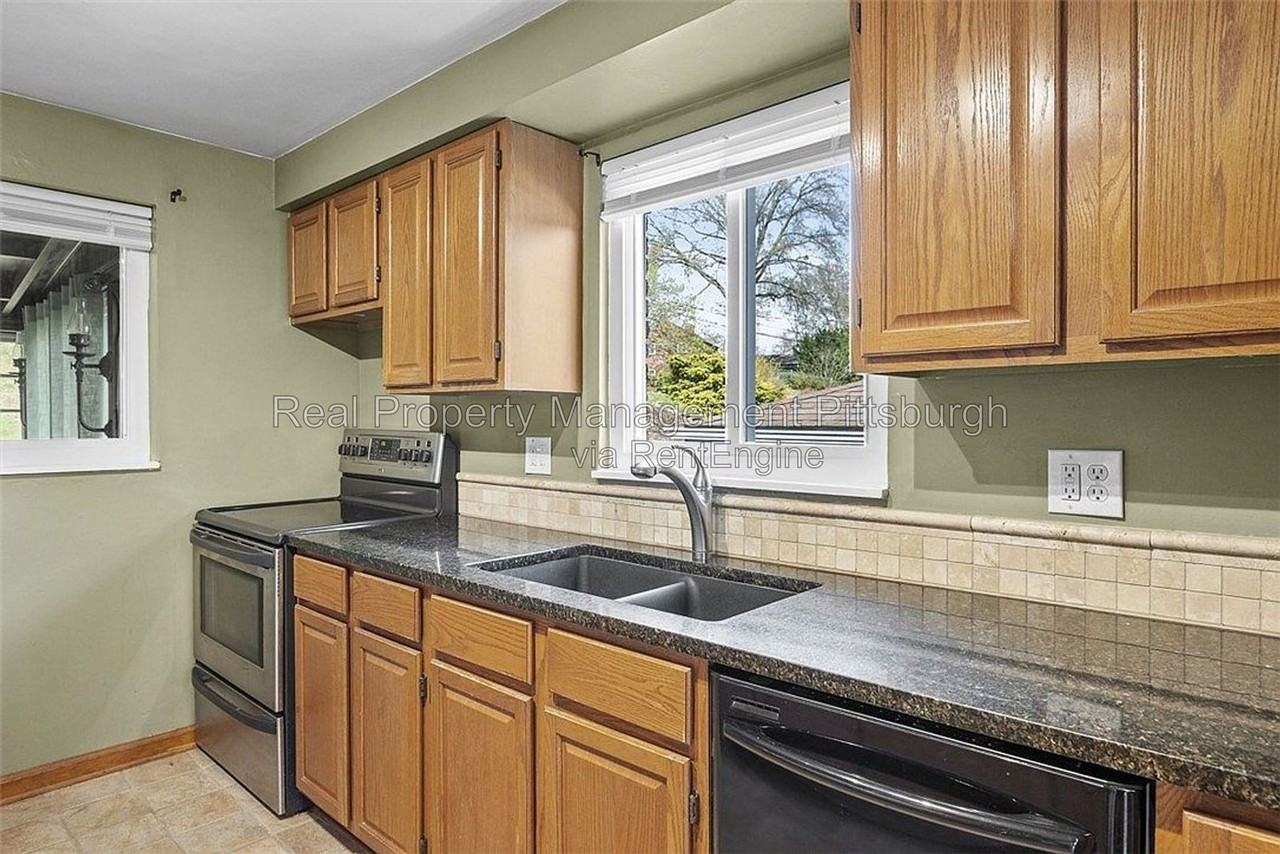 235 Mcmonagle Ave - Photo 3 of 22