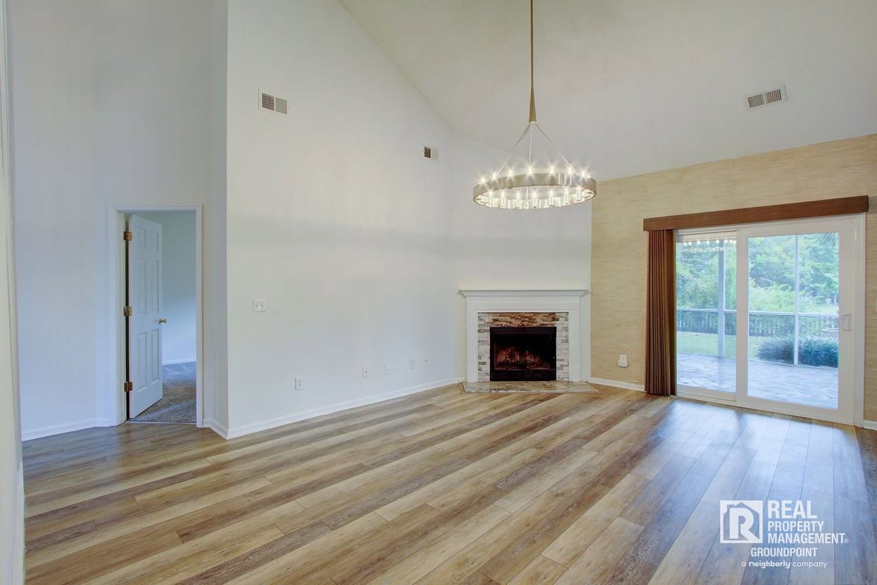 159 Cabrill Dr - Photo 7 of 31