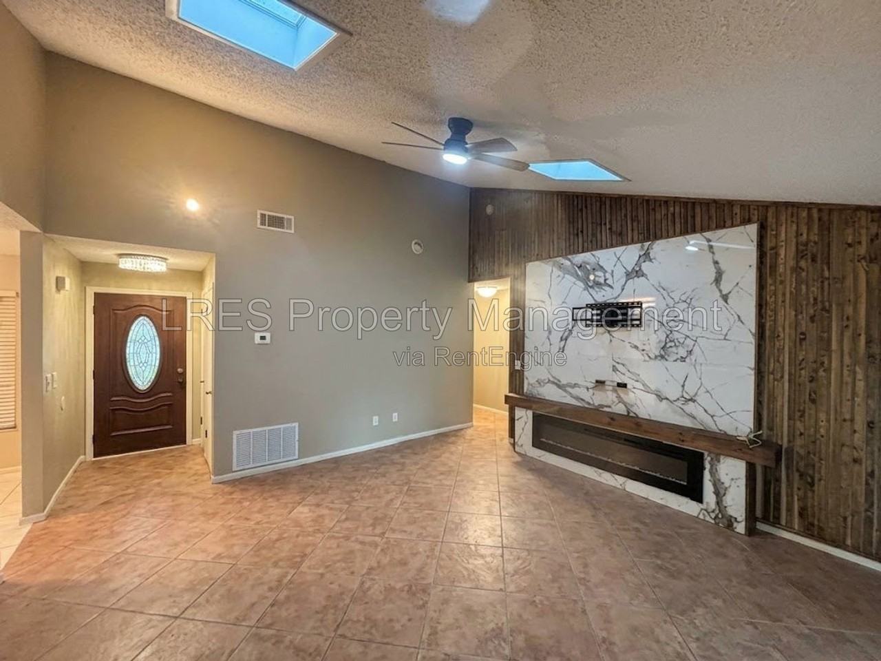 205 Morning Glory Dr - Photo 3 of 28