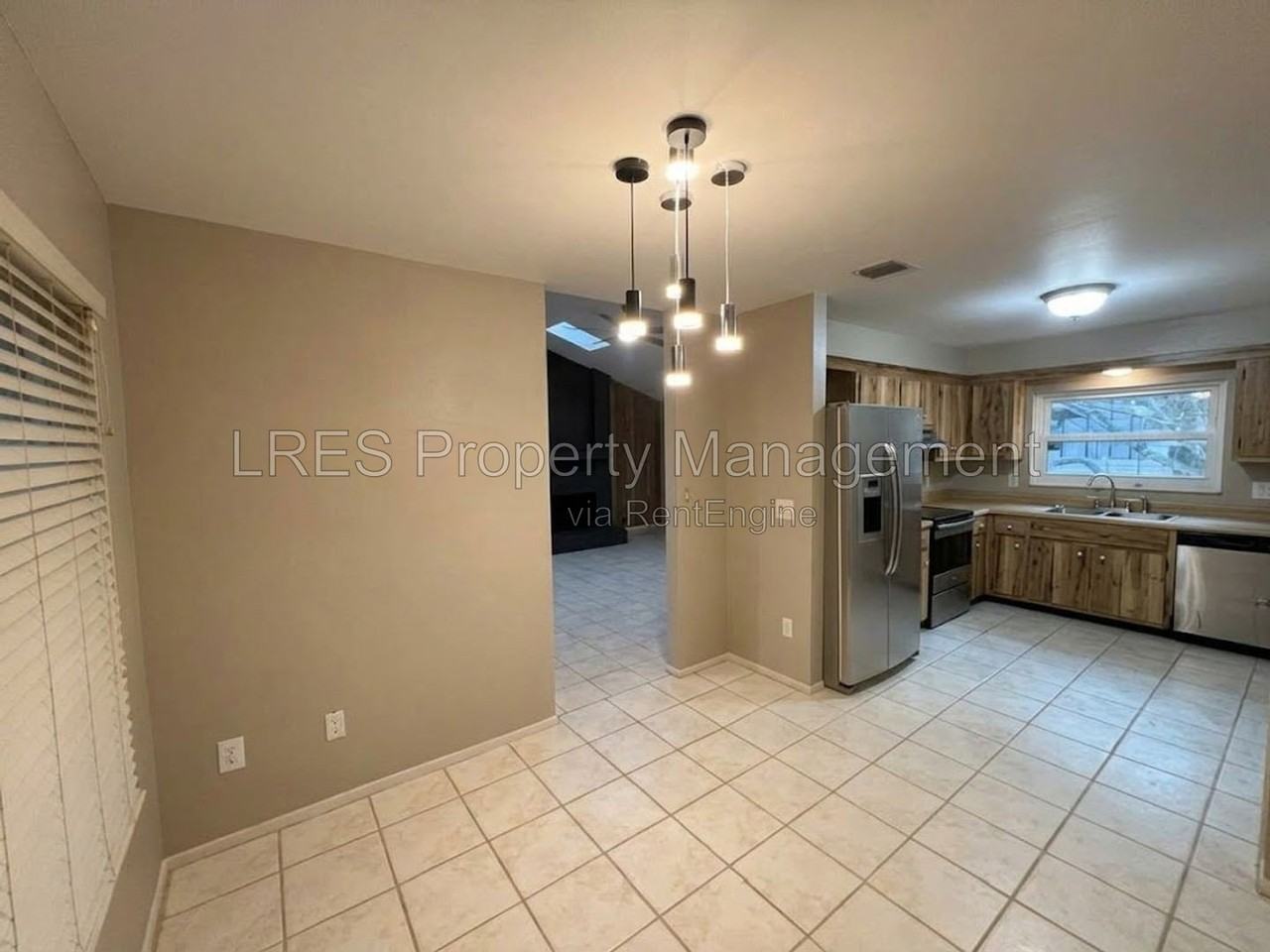 205 Morning Glory Dr - Photo 7 of 28