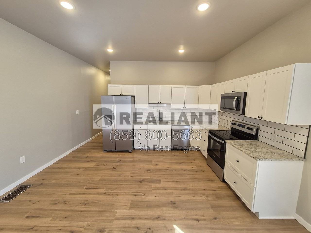 917 Putnam St - Photo 4 of 13