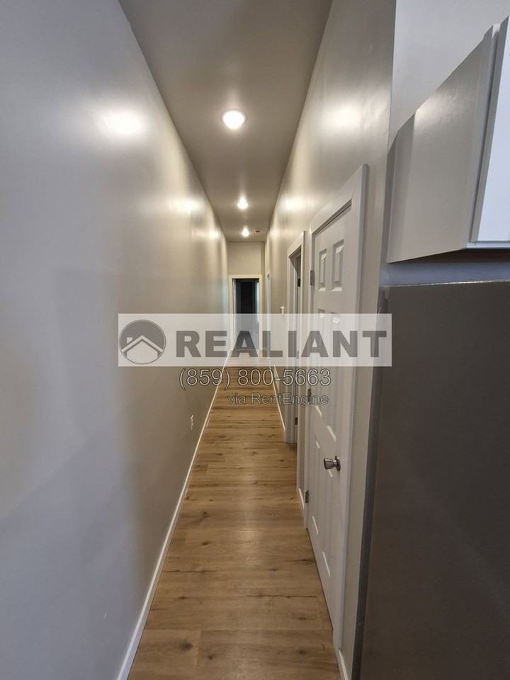 917 Putnam St - Photo 6 of 13
