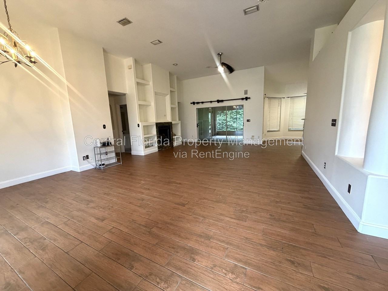 12639 Lake Ridge Cir - Photo 3 of 28