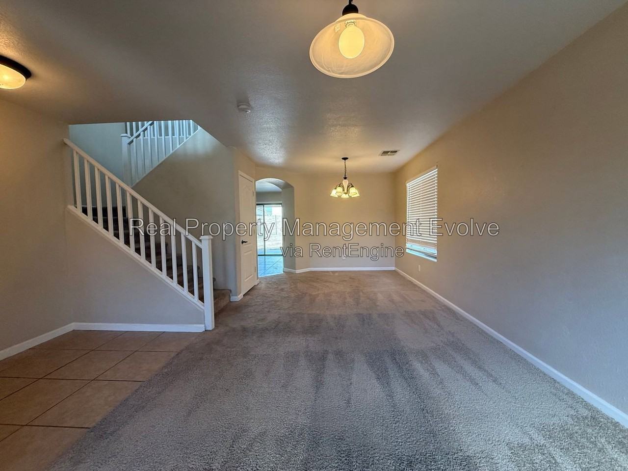 2842 S 161st Ave - Photo 4 of 34