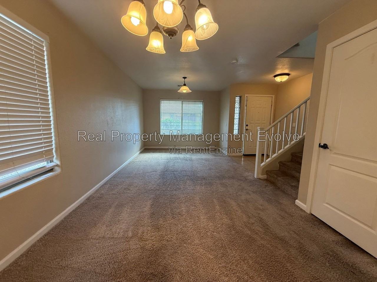 2842 S 161st Ave - Photo 6 of 34