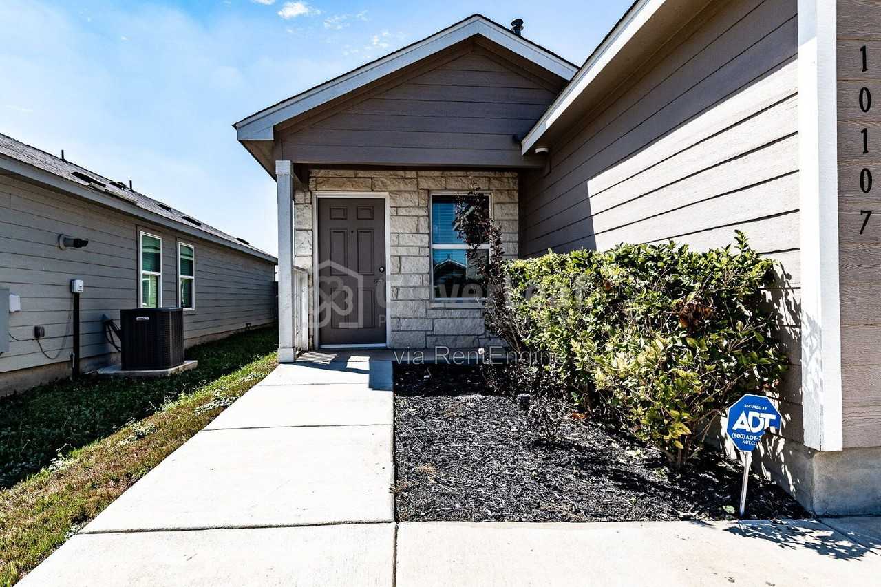 10107 Kersey Ml - Photo 4 of 30