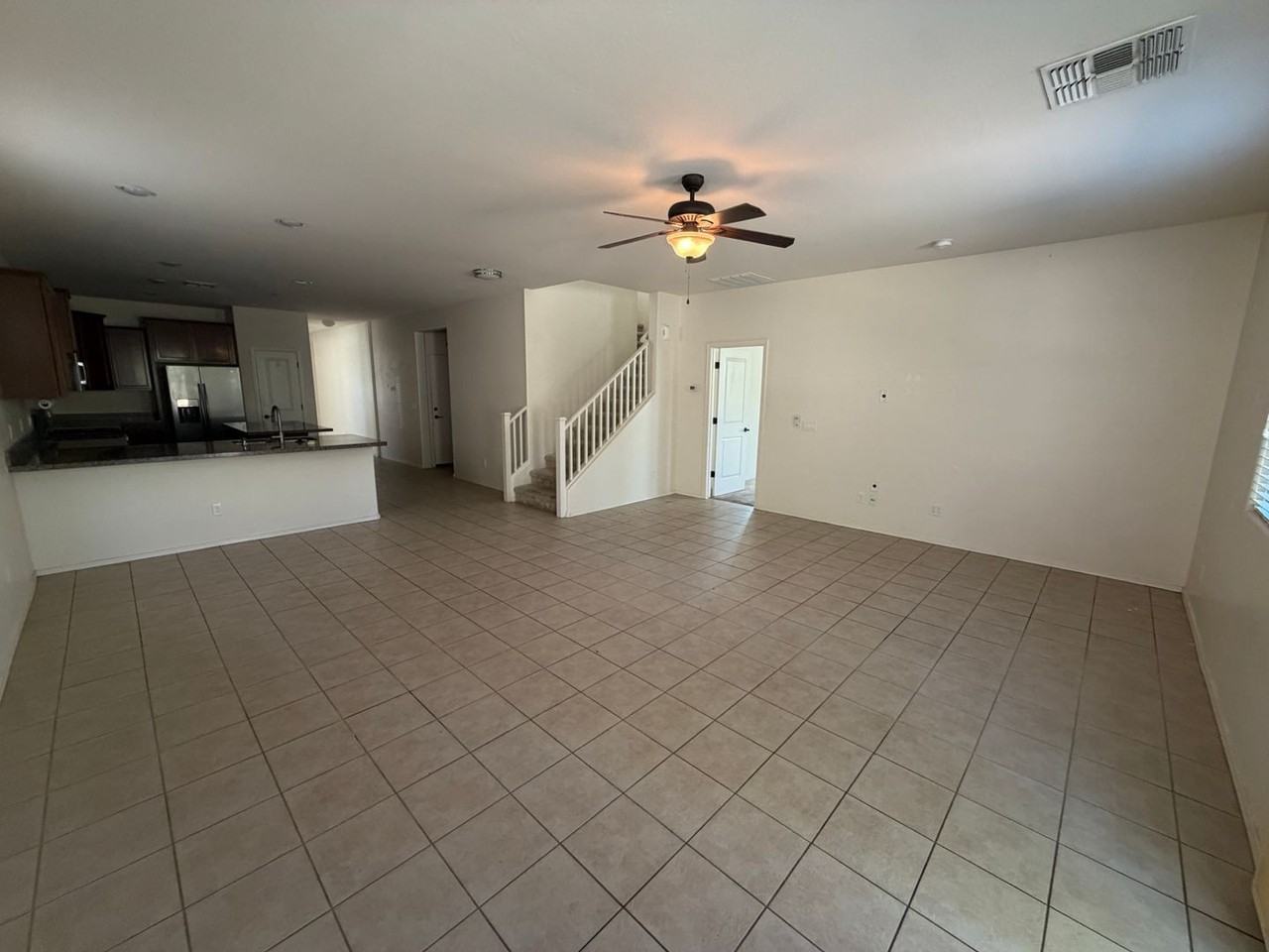 15594 W Devonshire Ave - Photo 2 of 17