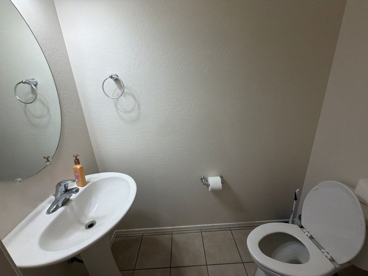 15594 W Devonshire Ave - Photo 6 of 17