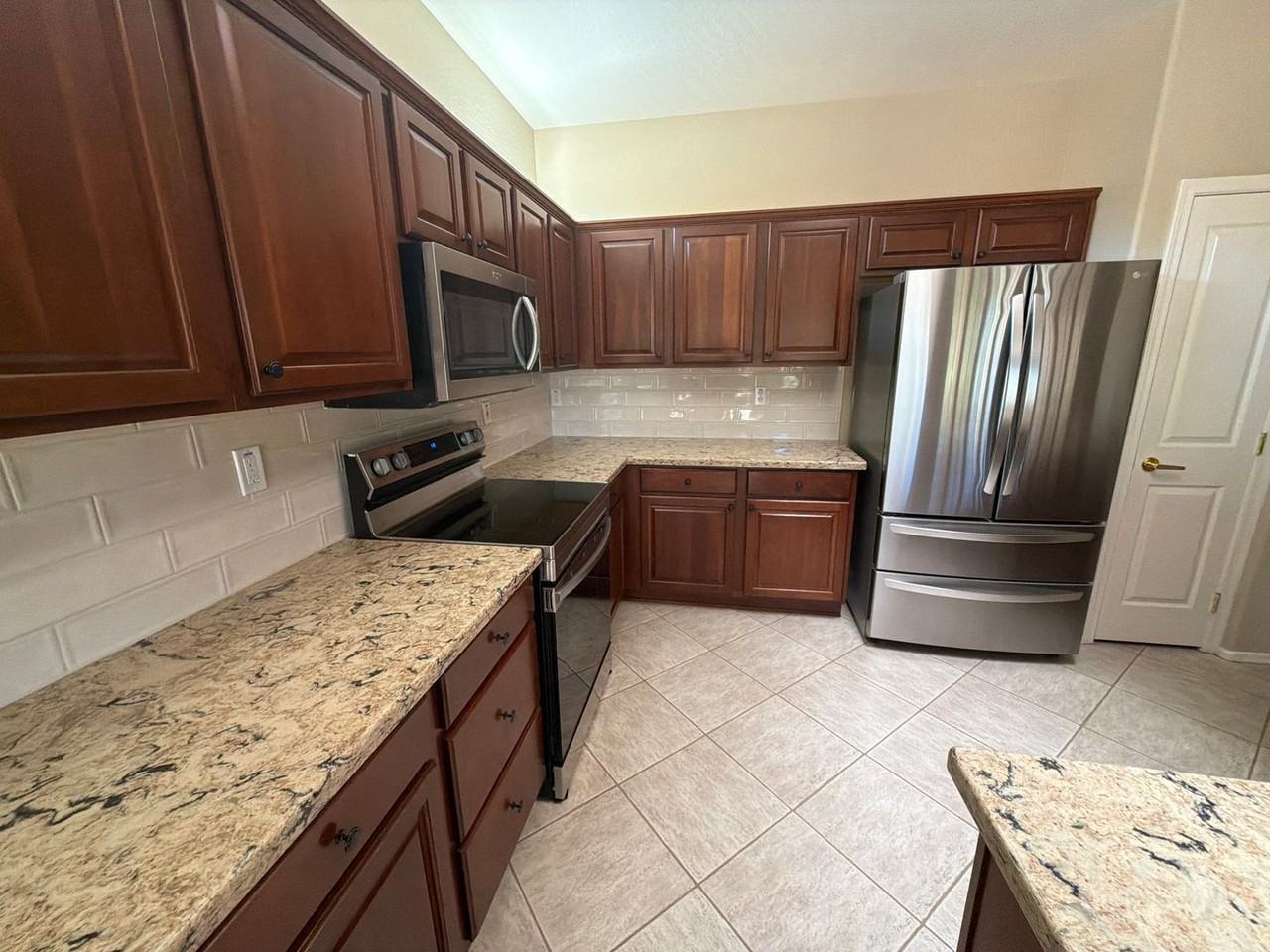 18659 N Rincon Ct - Photo 4 of 15