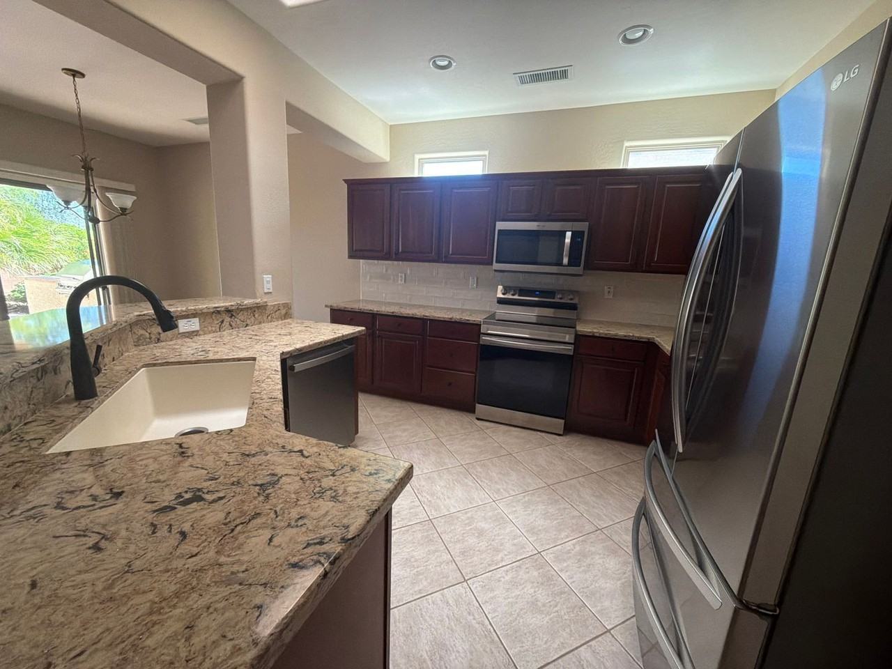 18659 N Rincon Ct - Photo 5 of 15