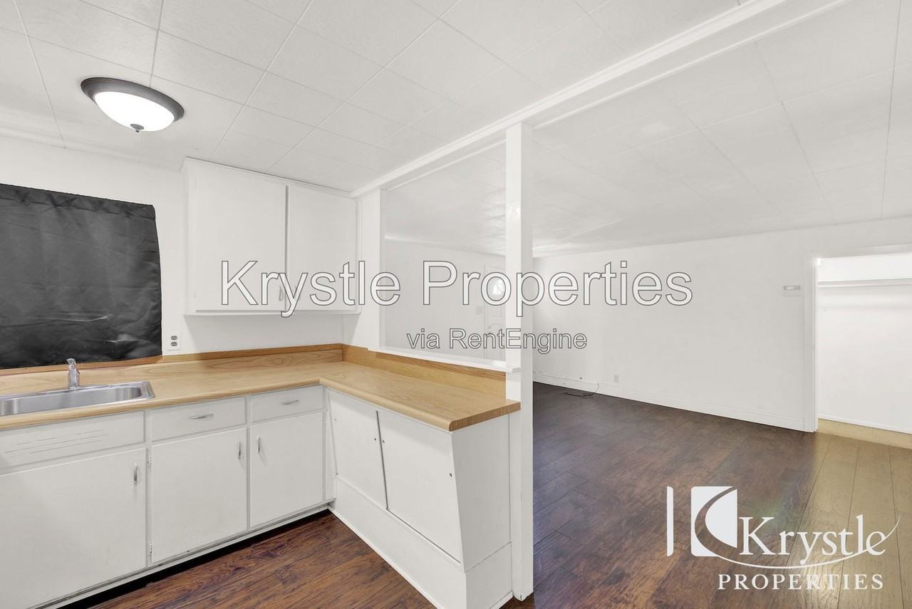 1450 1/2 Louisiana St - Photo 6 of 19