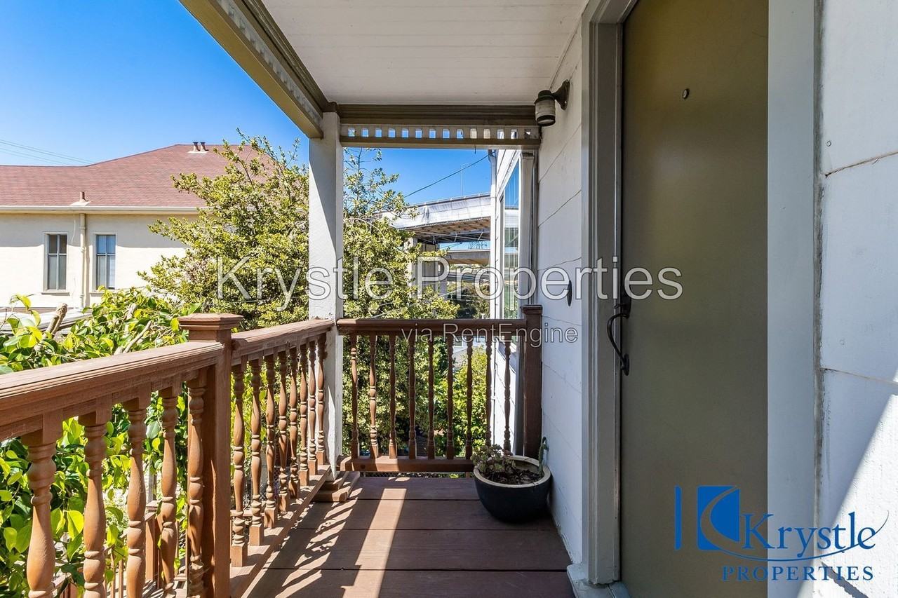1324 Wanda St - Photo 3 of 46