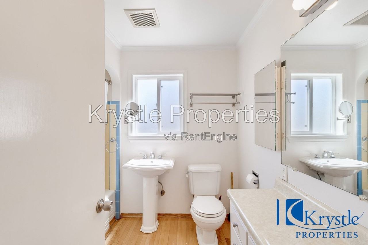 1324 Wanda St - Photo 7 of 46