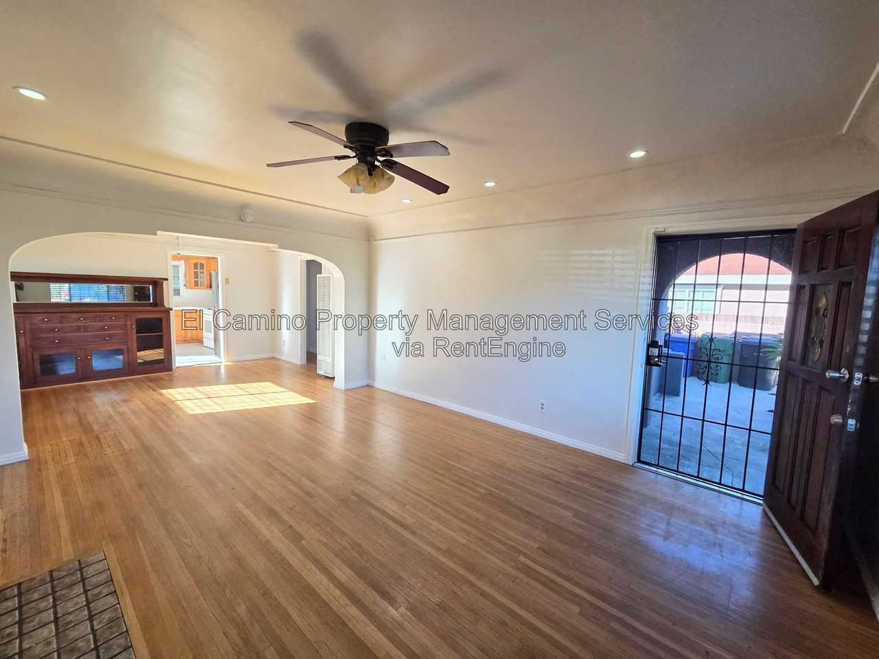 3006 Broadway - Photo 3 of 20