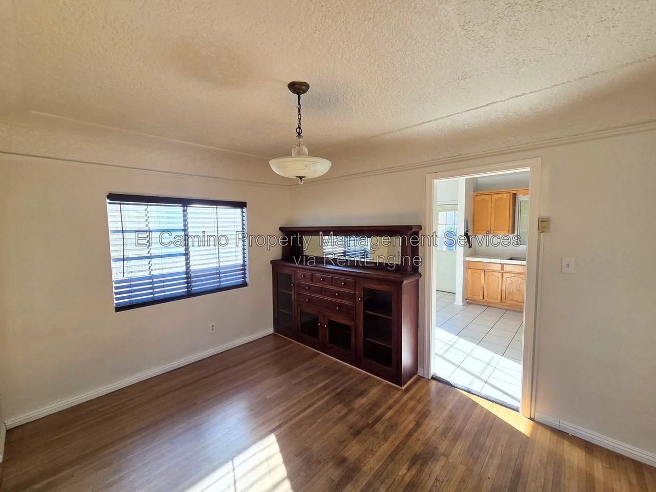 3006 Broadway - Photo 5 of 20
