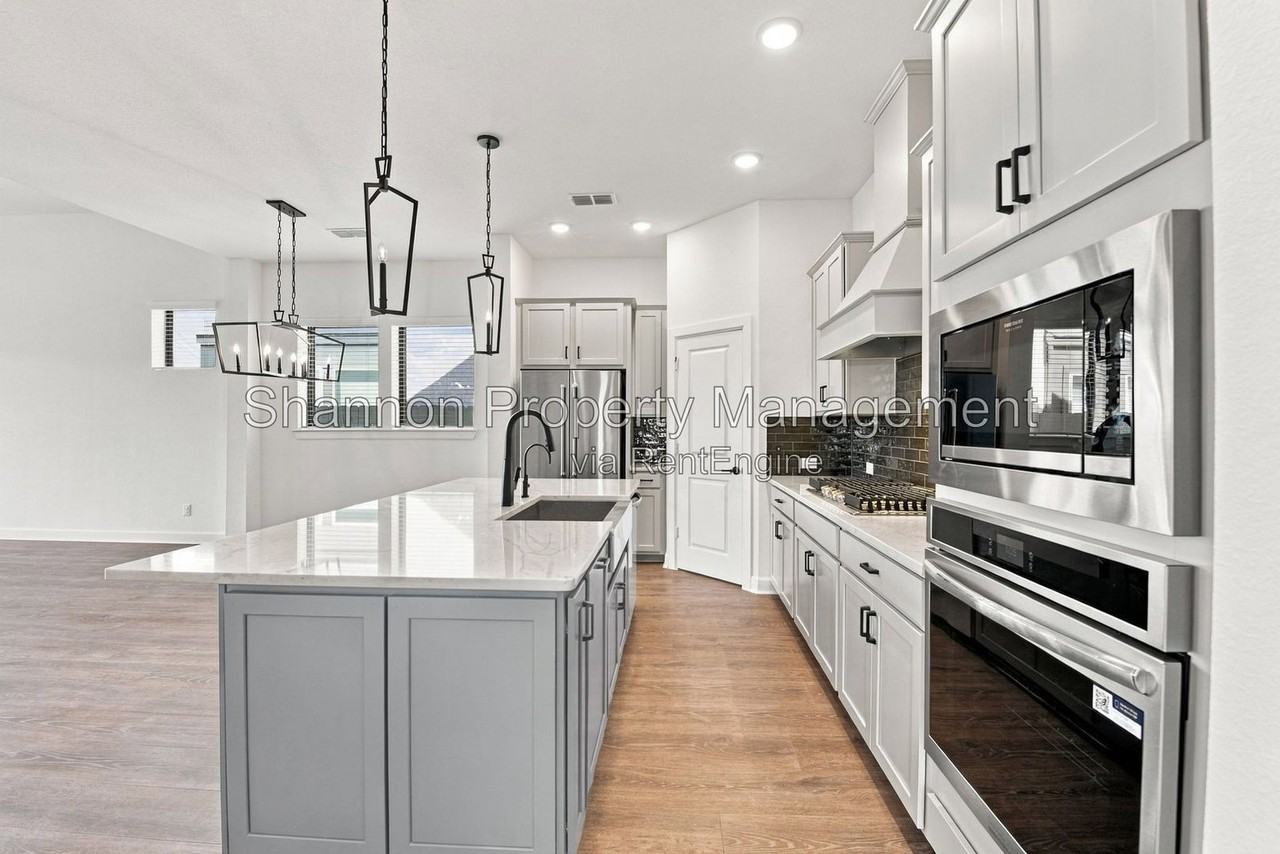 5510 Orangery Ln - Photo 4 of 34