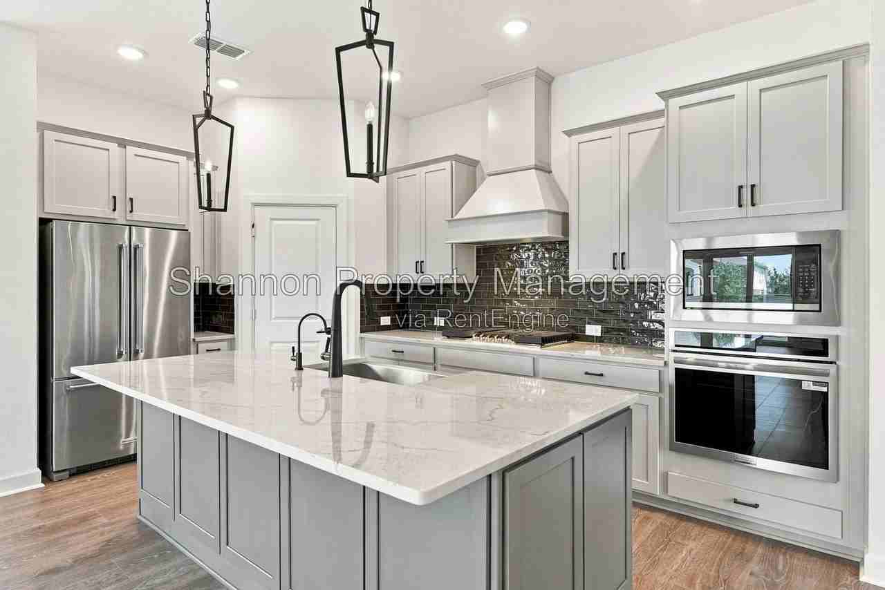 5510 Orangery Ln - Photo 5 of 34