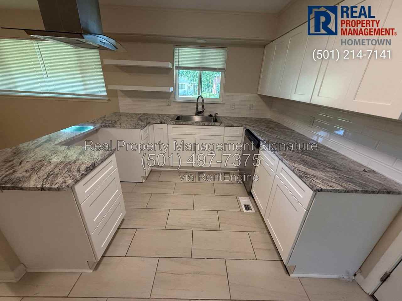304 W 52nd St - Photo 4 of 17
