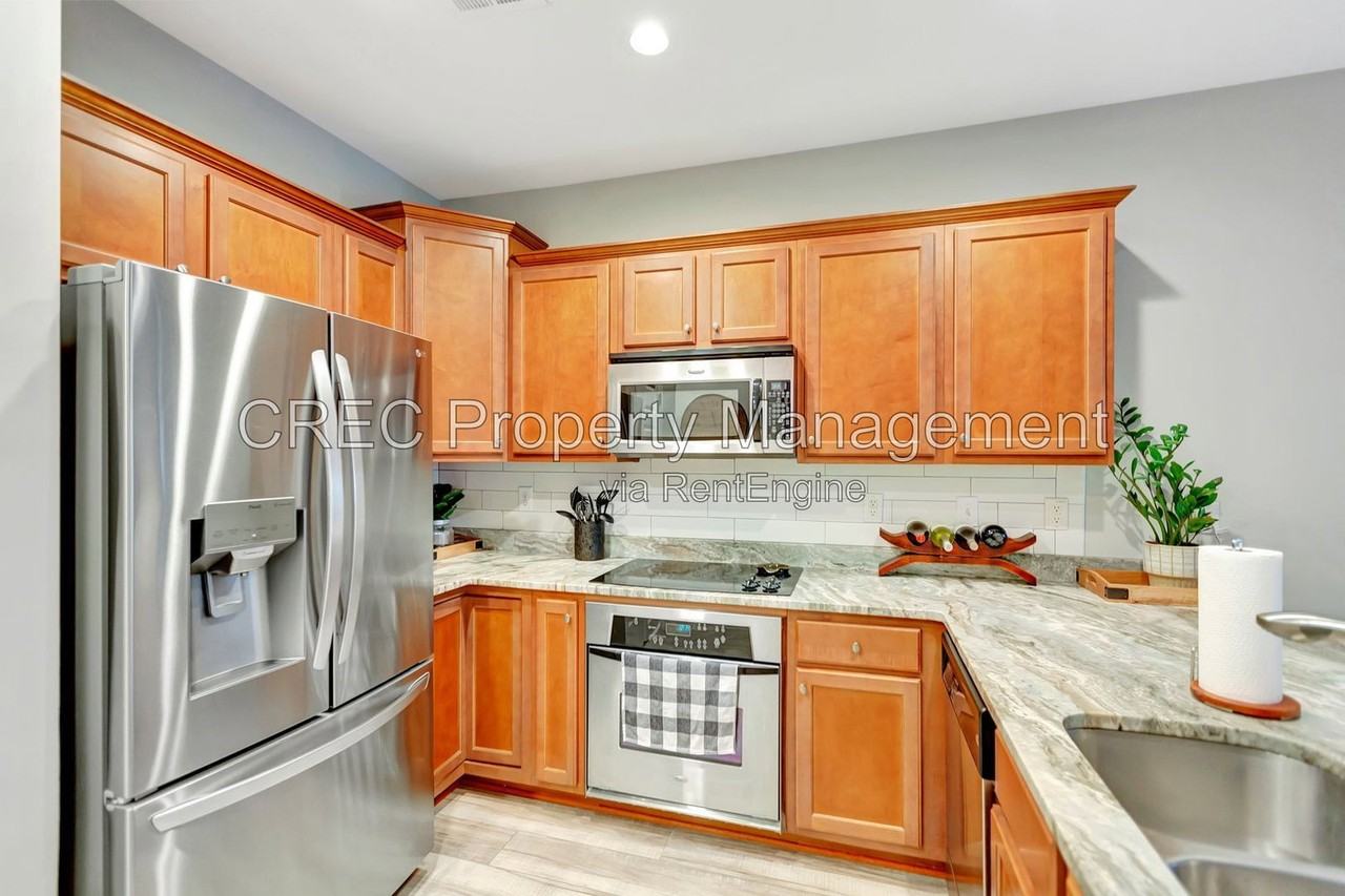 2365 Kings Gate Ln - Photo 5 of 35