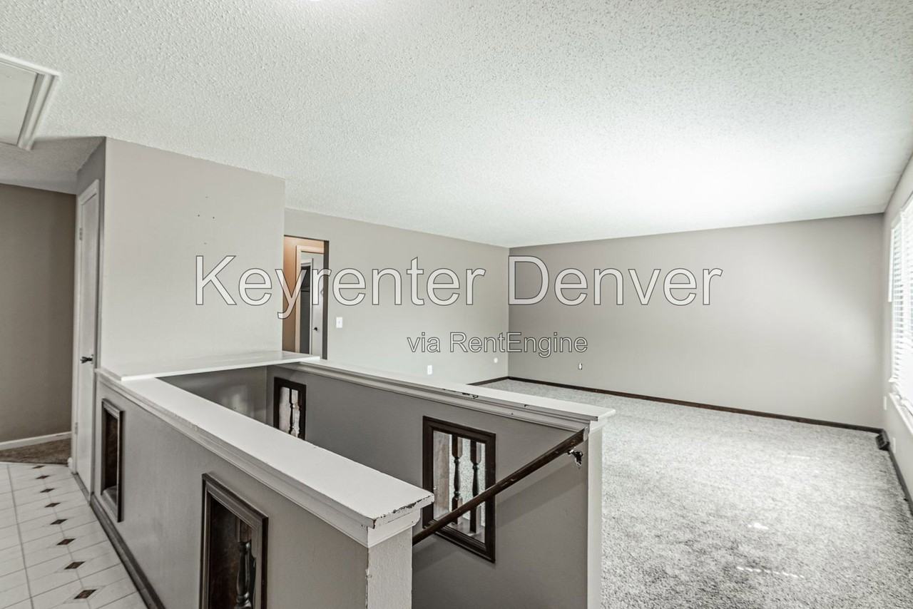 1010 S Garrison St - Photo 2 of 50