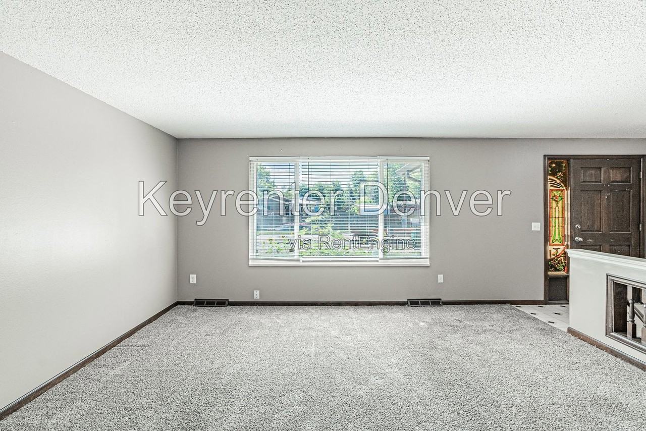 1010 S Garrison St - Photo 6 of 50