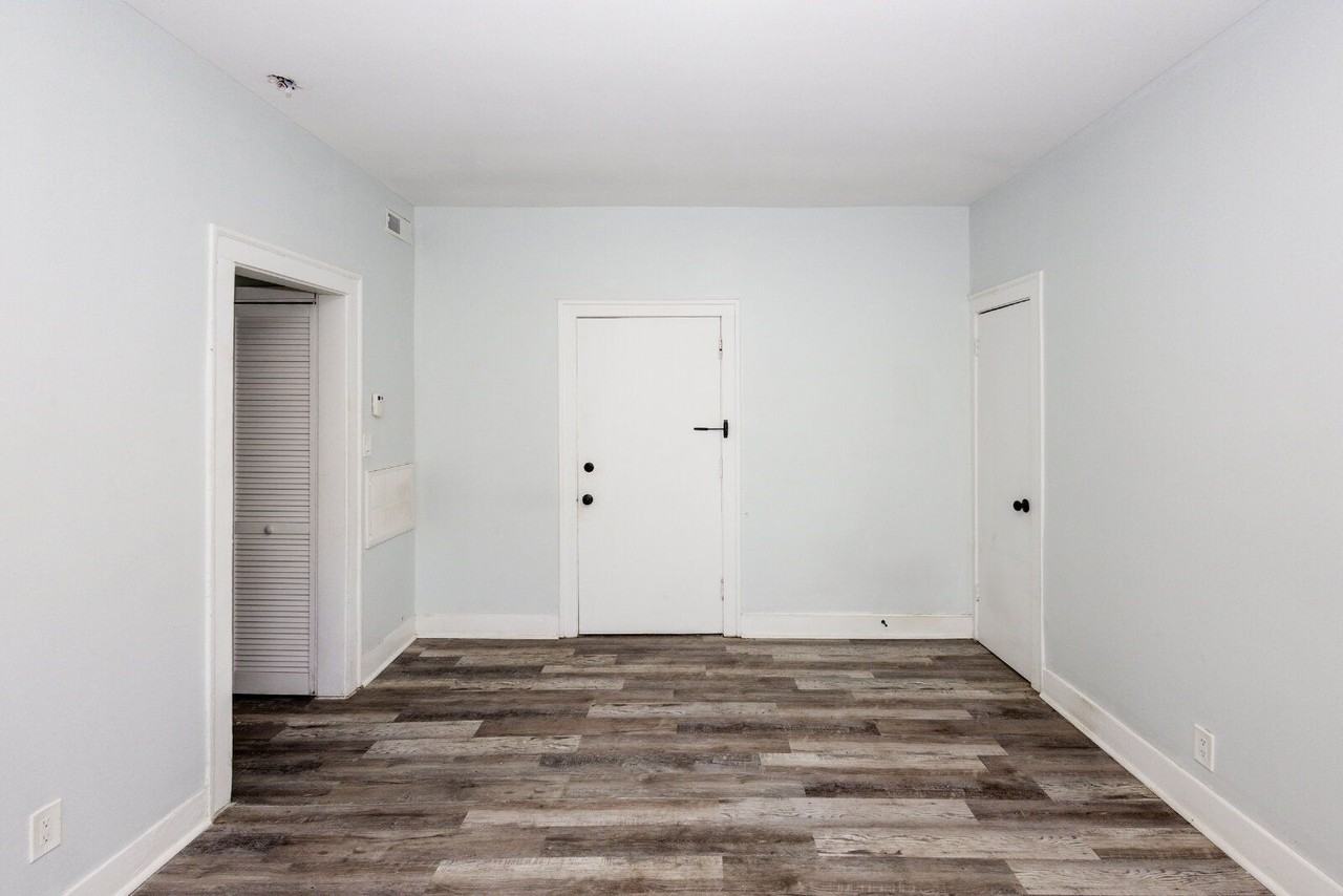 3300 E 149th St #6 - Photo 3 of 11