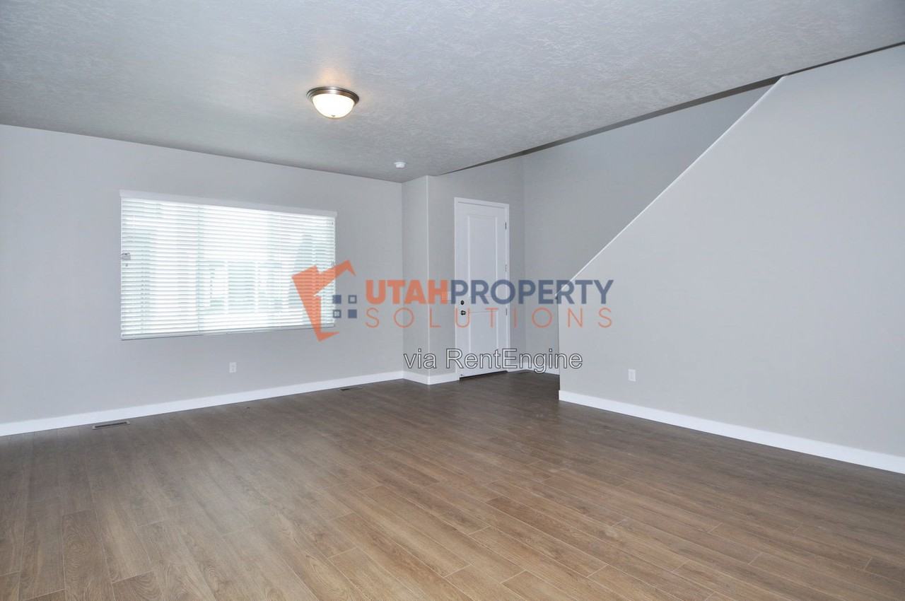15080 S Wild Horse Way - Photo 4 of 24