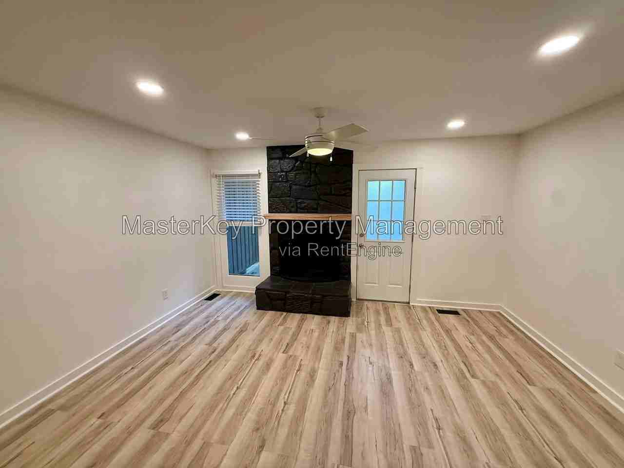 5604 Thea Ln #B - Photo 5 of 16
