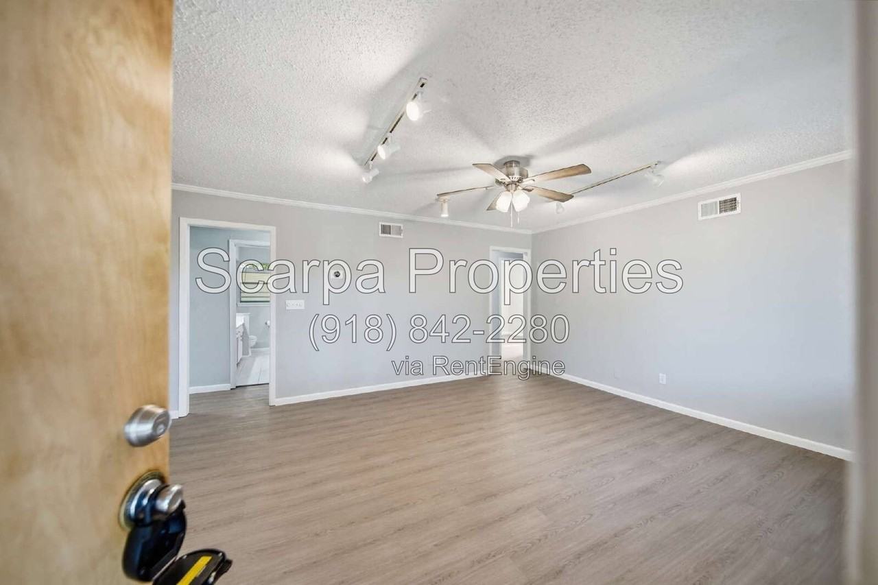 3743 S Jamestown Ave - Photo 6 of 22
