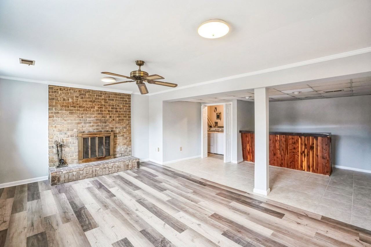 12814 Whiteholm Dr - Photo 4 of 23