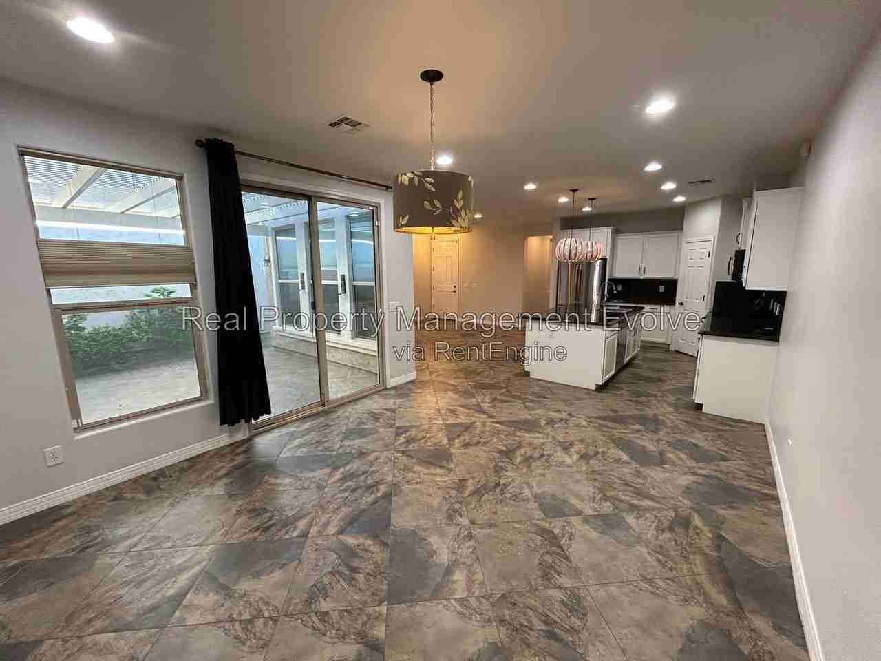 9033 W State Ave - Photo 6 of 26