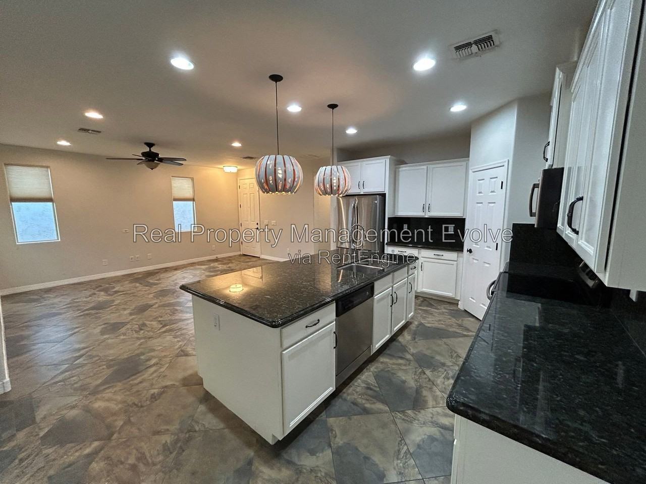 9033 W State Ave - Photo 7 of 26