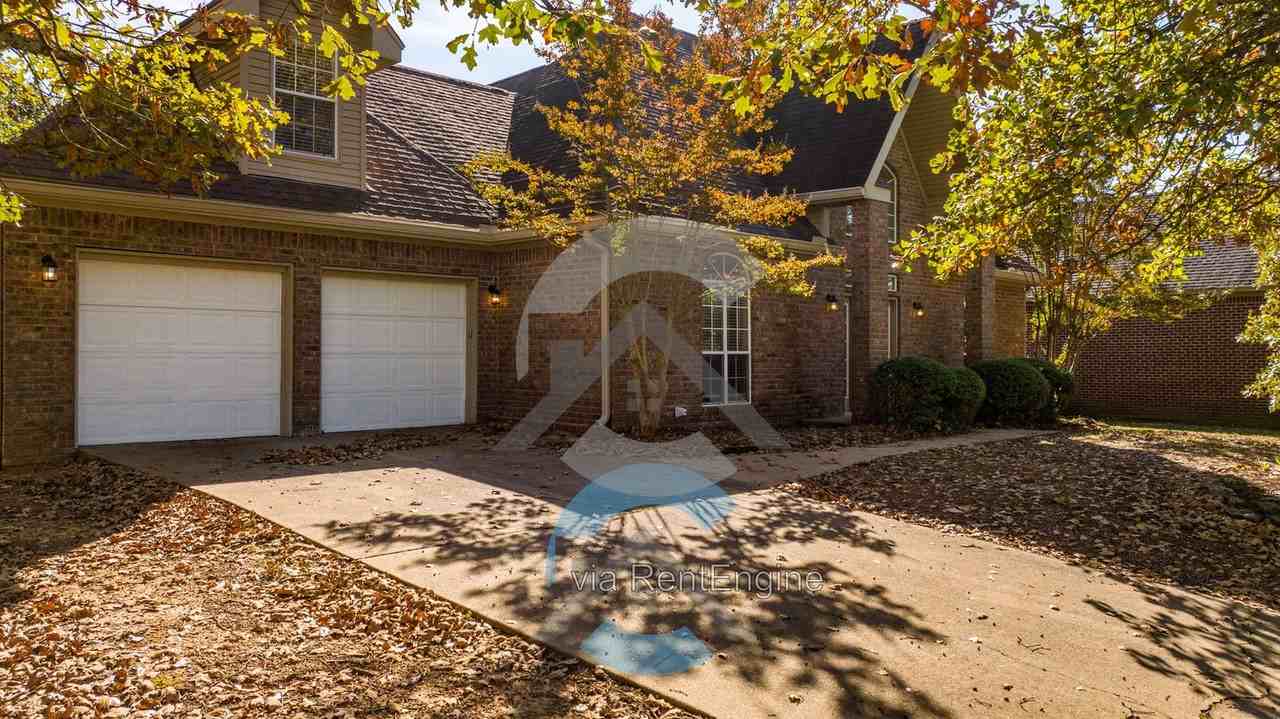 41 Ozark Dr - Photo 2 of 25