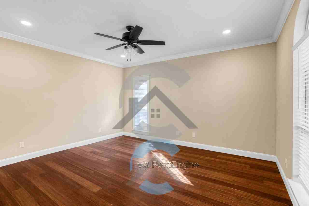 41 Ozark Dr - Photo 5 of 25