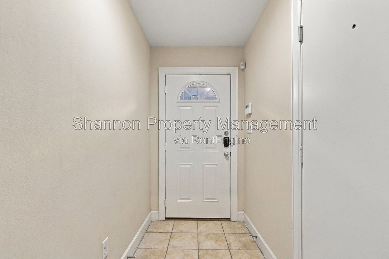 648 Westcross St #805 - Photo 7 of 40