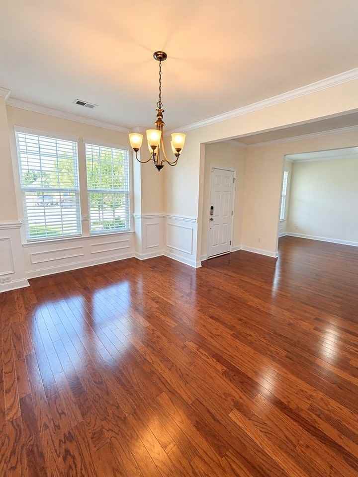 9737 Table Mountain Ln - Photo 7 of 33