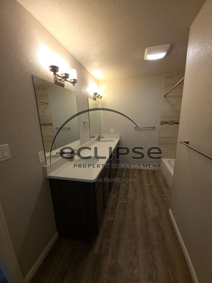 914 Douglas Dr #A - Photo 2 of 30