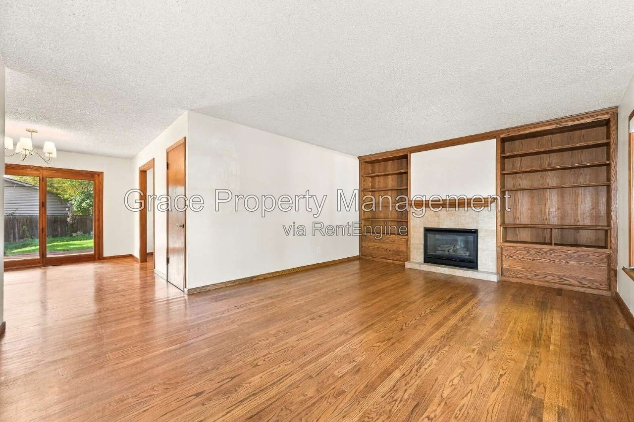 2861 S Yates St - Photo 2 of 21